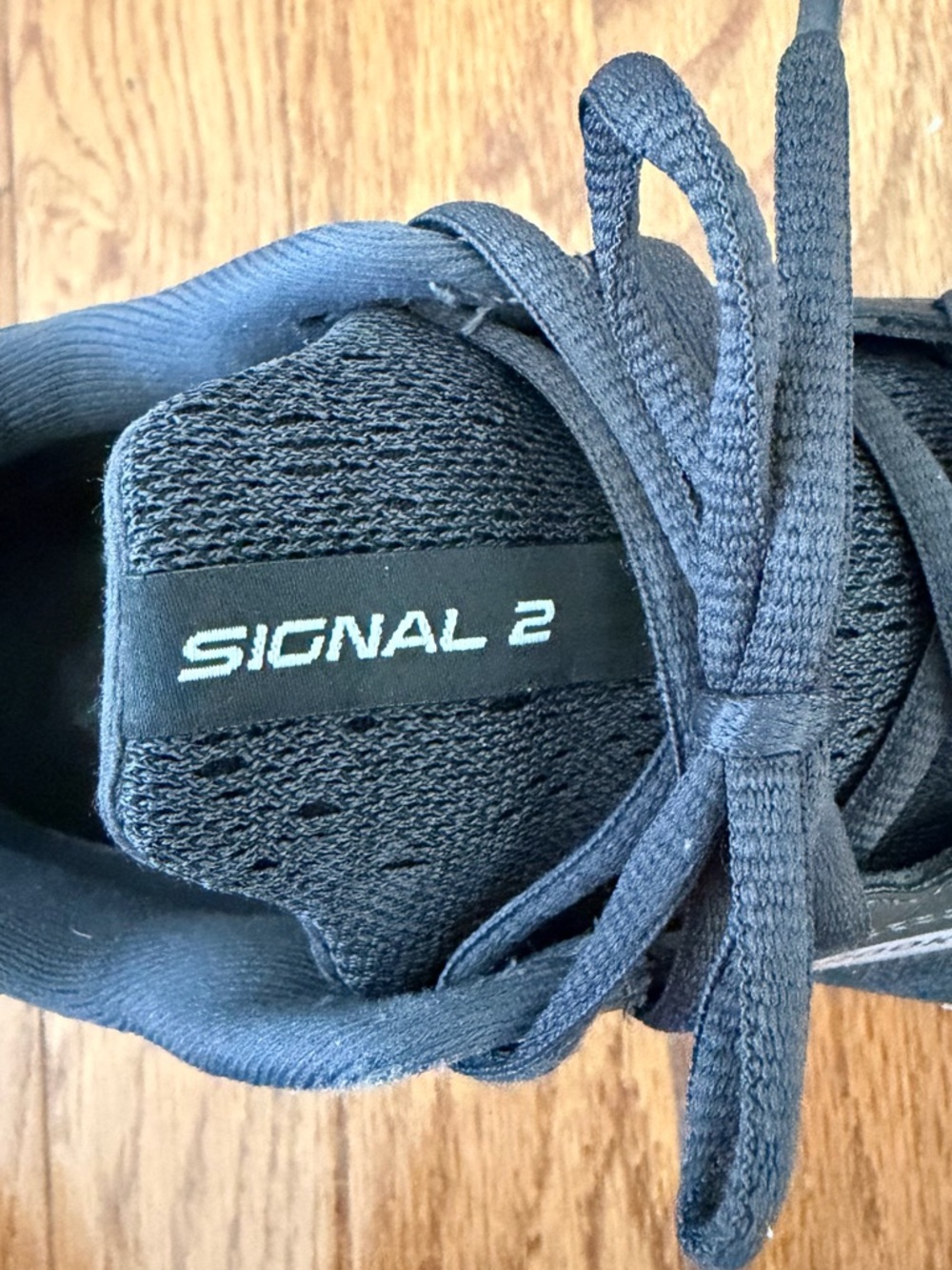 Brooks Women’s Signal 2 running shoe. Size 9.
. - Picture 3 of 8